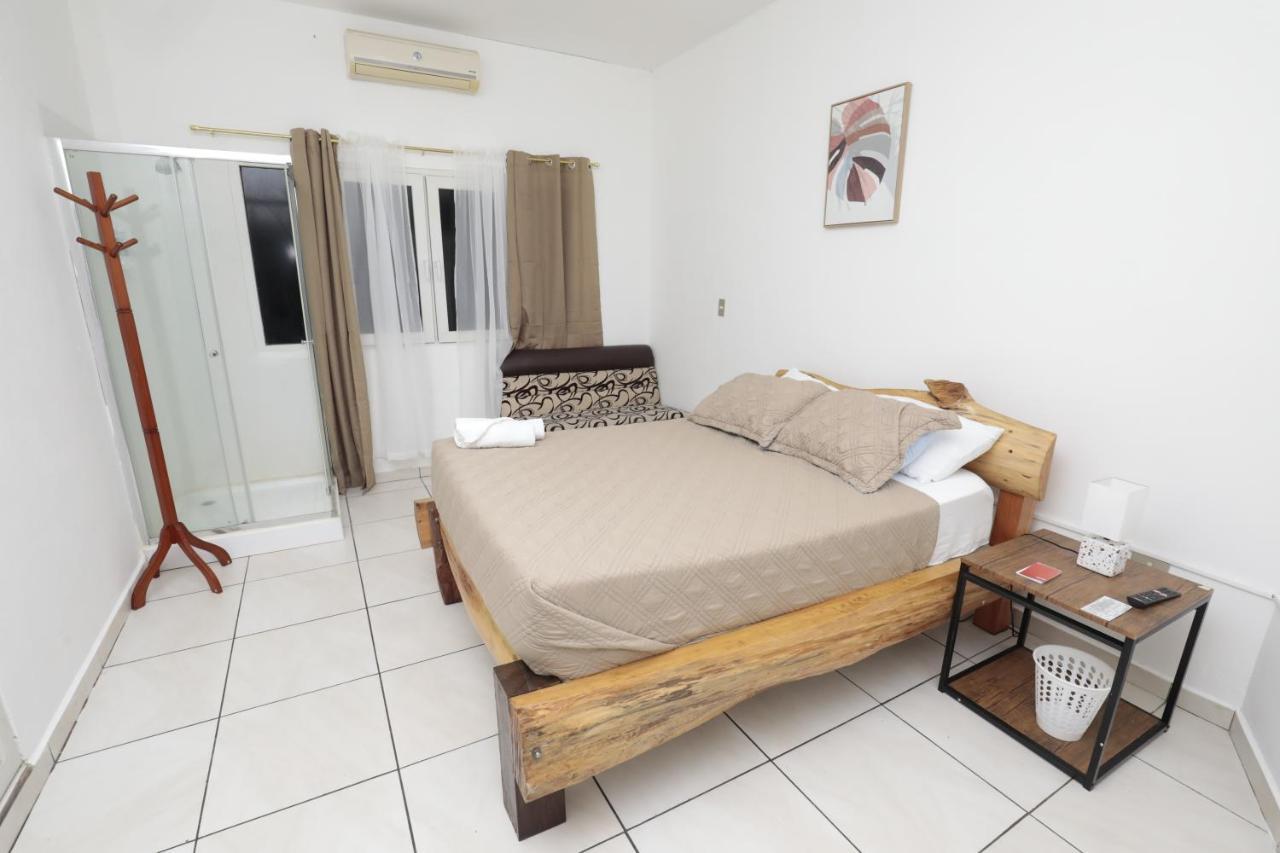 Alexa Hostal San Salvador