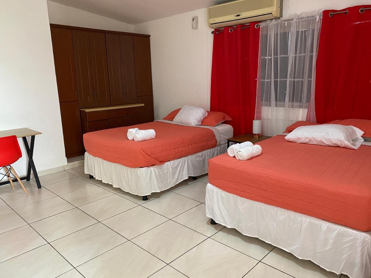 Hostal Alexa San Salvador